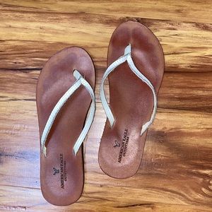 American Eagle White Flip Flop